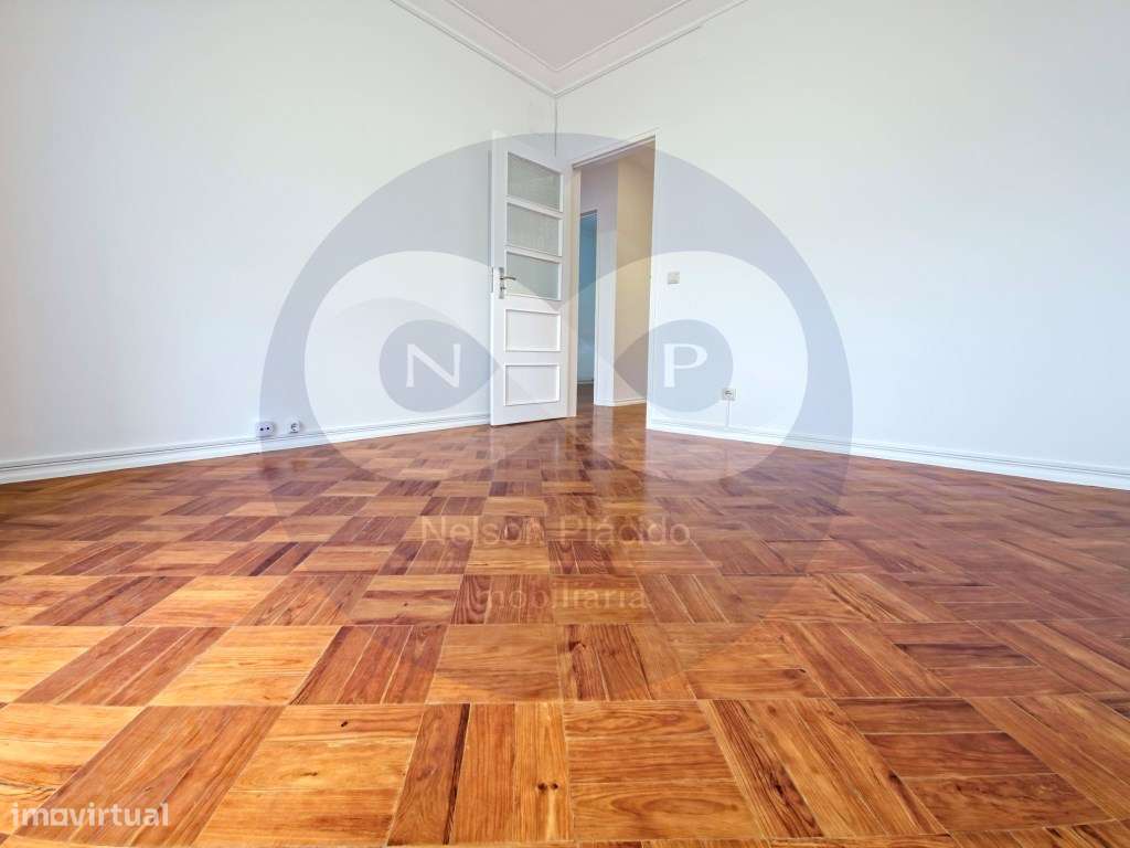 T2 na Pontinha, com 2 Frentes Solares, a 6 min. a pé do Metro da Po... - Grande imagem: 5/18