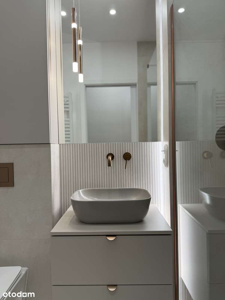 NA SPRZEDAŻ po remoncie GOTOWE do wprowadzenia 2 pokoje CENTRUM-7