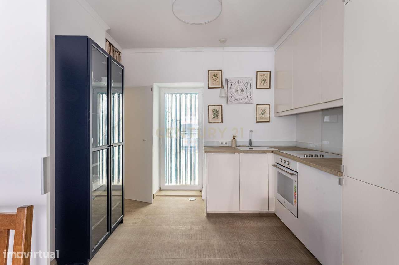 Apartamento T2 remodelado -  Campo Mártires da Pátria - Grande imagem: 4/18