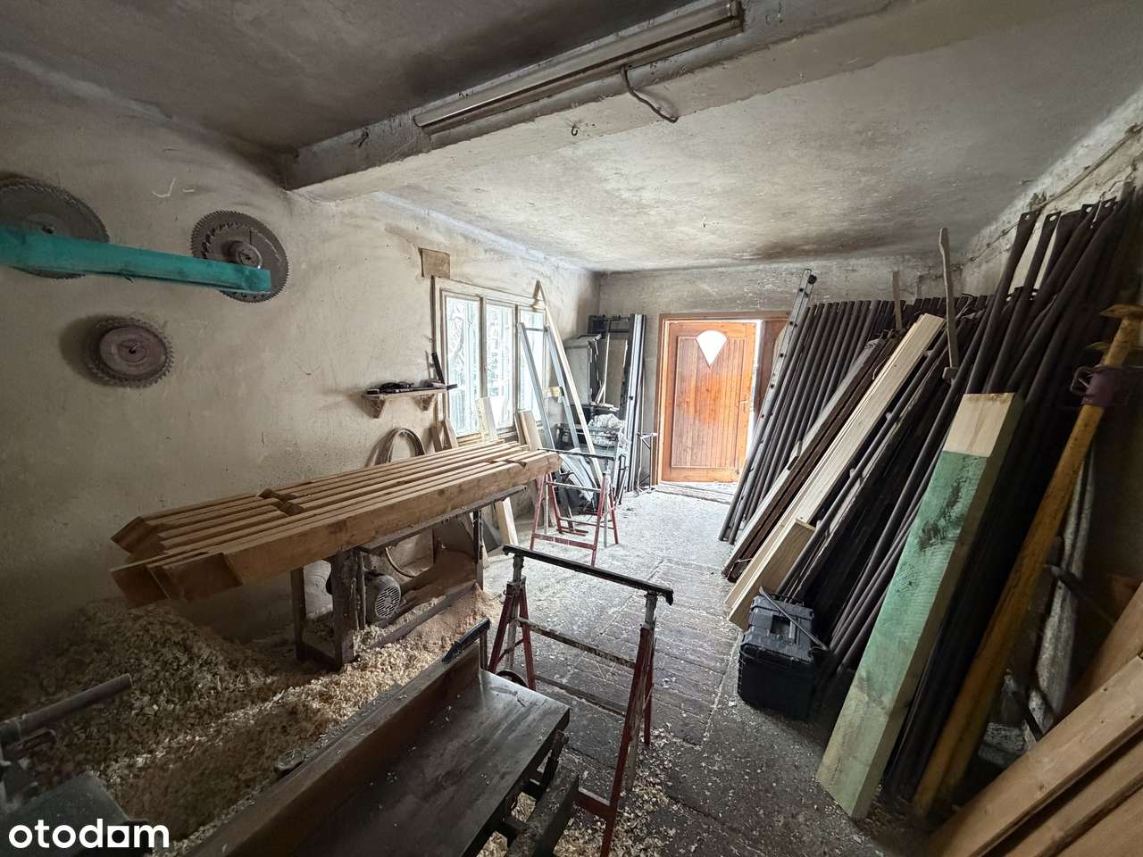 Super murowany dom w Zagórzu z potencjałem z działka 8 arów-18