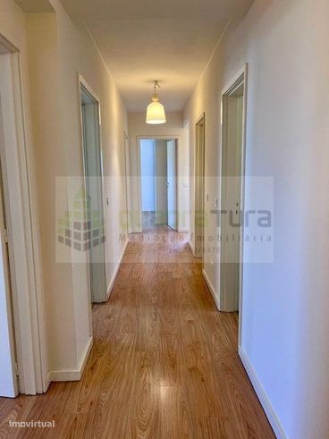 Apartamento T3 com Varanda e vistas desafogadas | Santa Luzia | Par...-8