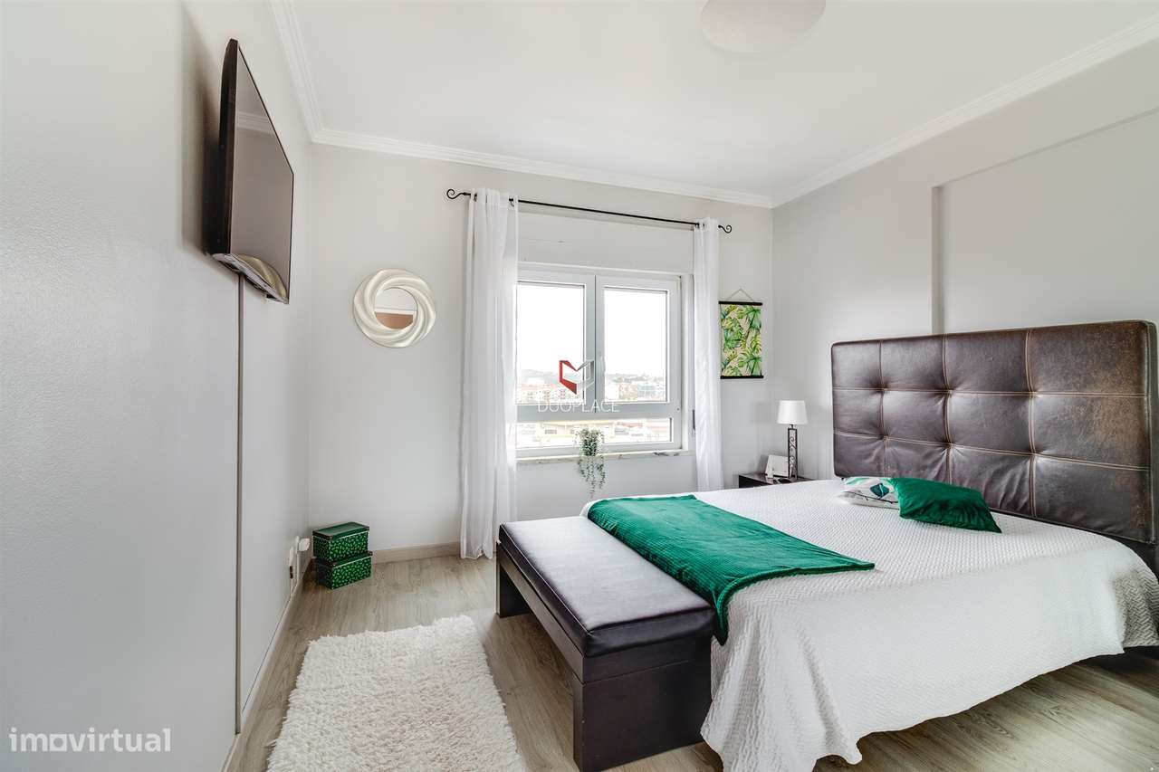 T2 com Vista Deslumbrante no Coração de Setúbal – 7º Andar com Elevado-12