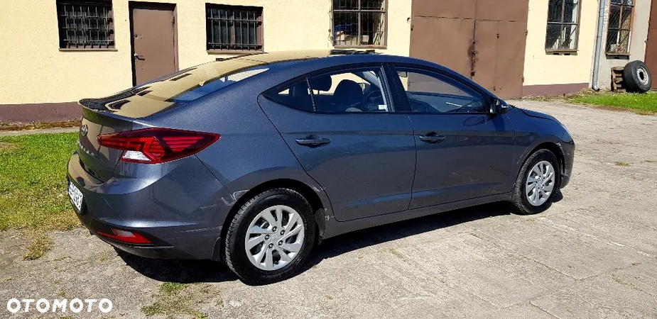 Hyundai Elantra 1.6 Premium - 2