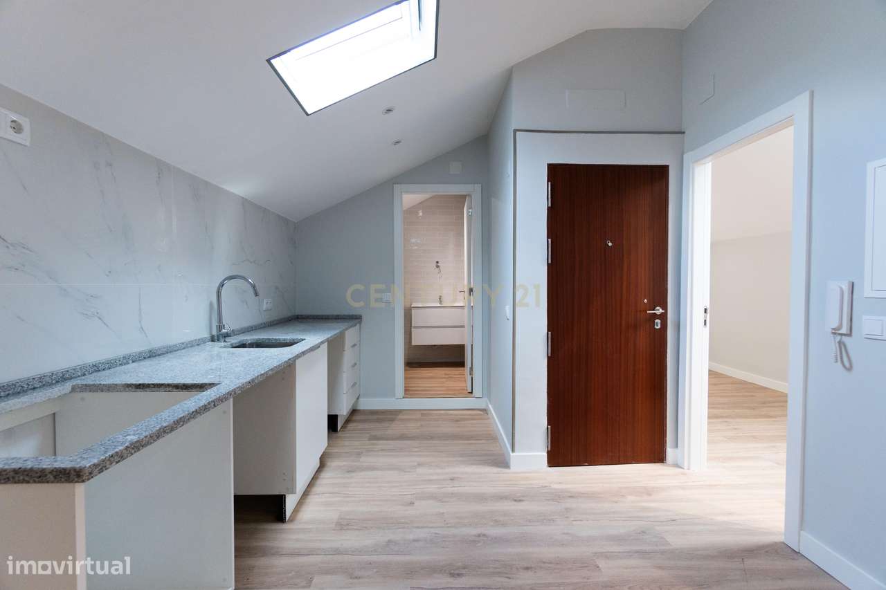 Prédio remodelado na Baixa de Setúbal – uma oportunidade única-46