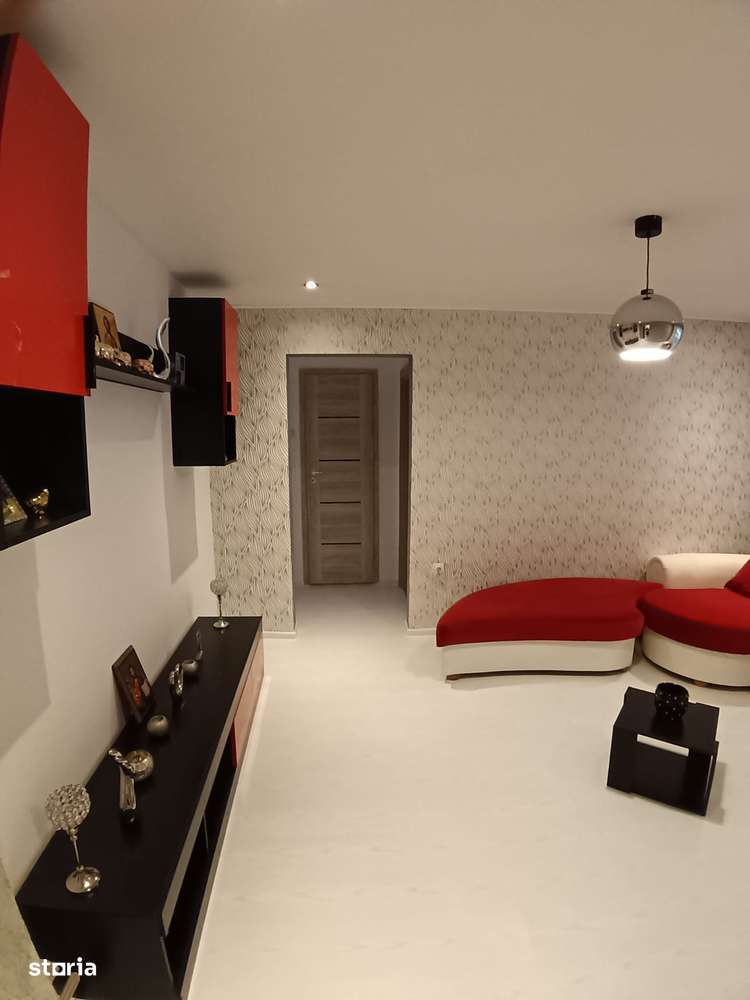 De Vanzare Apartament cu 2 camere zona Viziru 3 - Imagine principală: 4/10