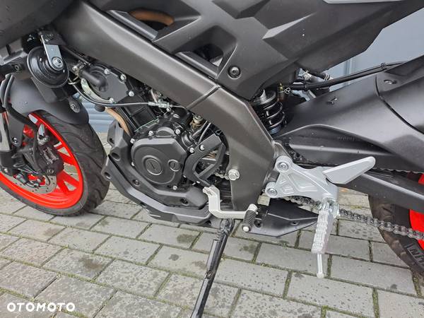 Yamaha MT - 32