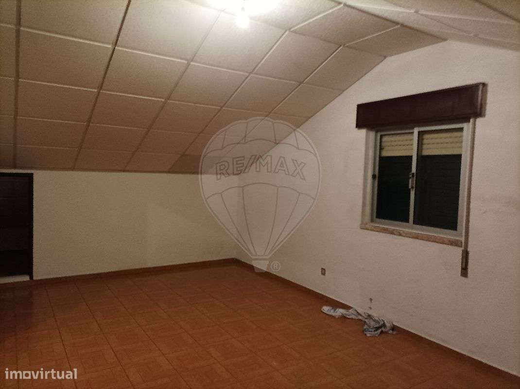 Moradia T4 para venda-24