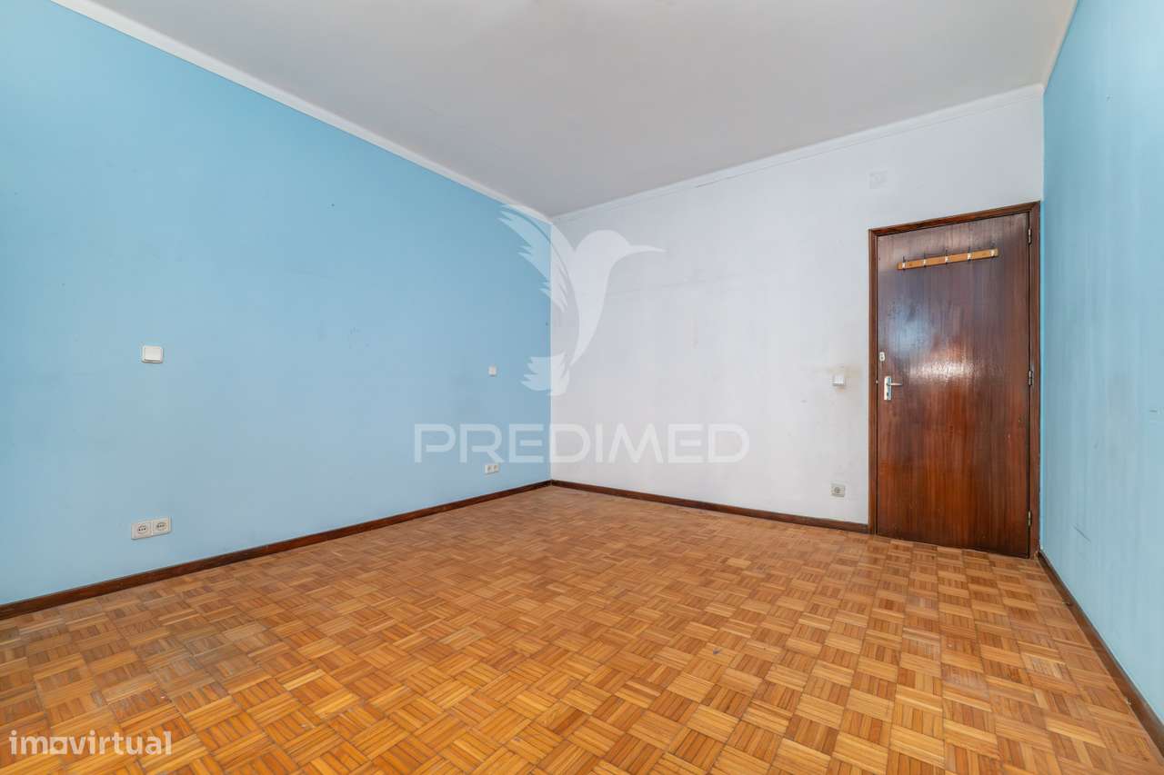 Apartamento T2+1 - Rua Conselheiro Lobato - Grande imagem: 3/26