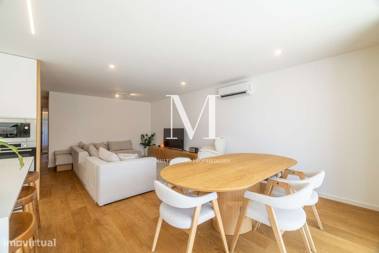 Apartamento T3 | Terraço | Varandas | Garagem | Praia-3