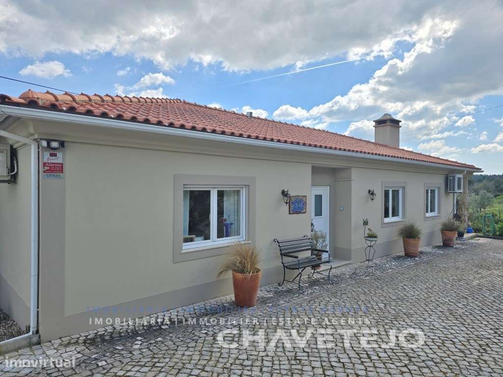 Moradia T3 com Piscina e terreno para venda a 20 minutos de Tomar ,... - Grande imagem: 4/60