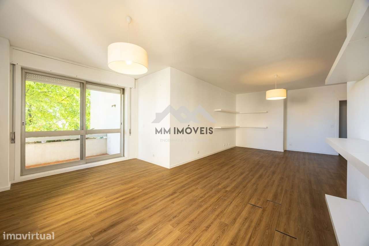 Apartamento T3+1 | Varanda |  Garagem | Arrumos | Avenida da Boavista - Grande imagem: 5/43