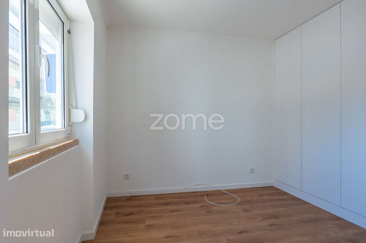Apartamento T1+1 Baixa da Banheira-21