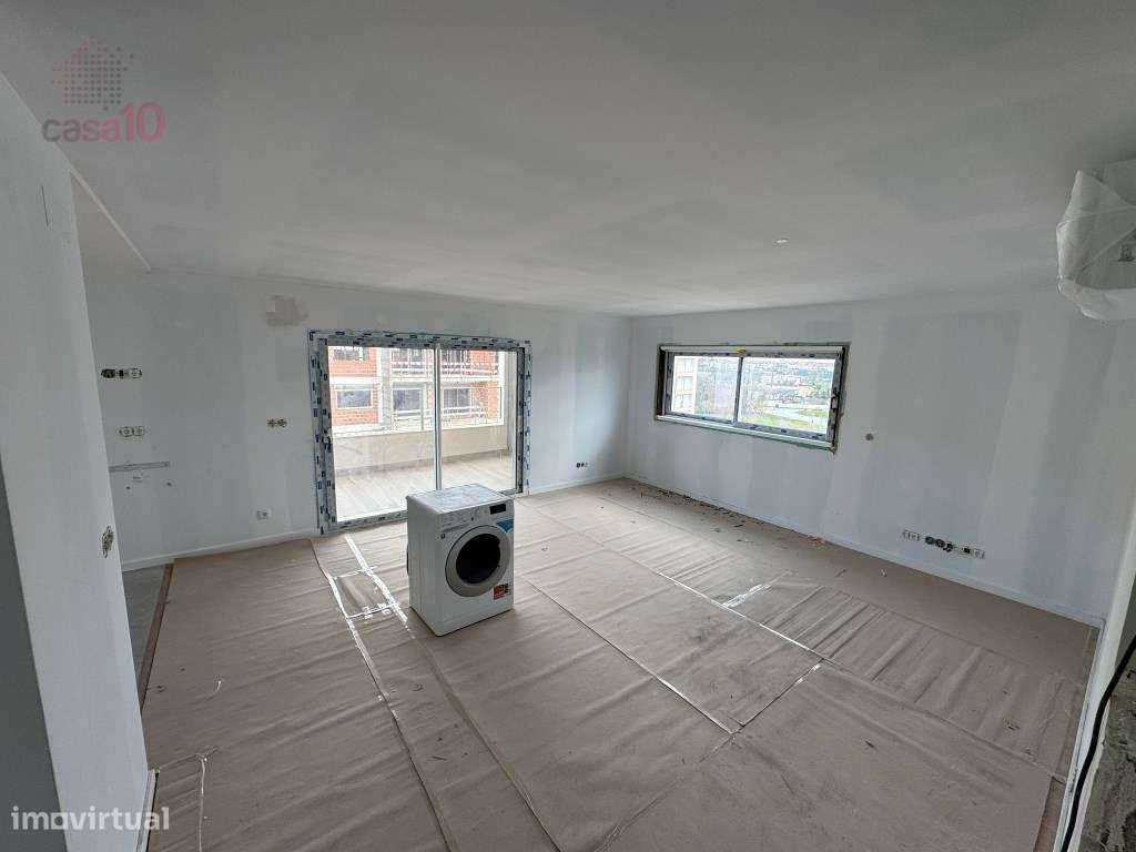T4 duplex, com excelente terraço, para arrendar no Montijo - Grande imagem: 2/12