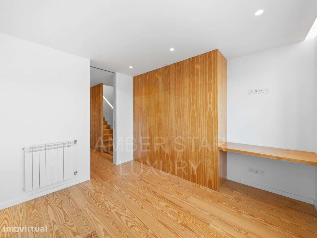 Moradia T4 com Jardim a 10 minutos da Praia-11