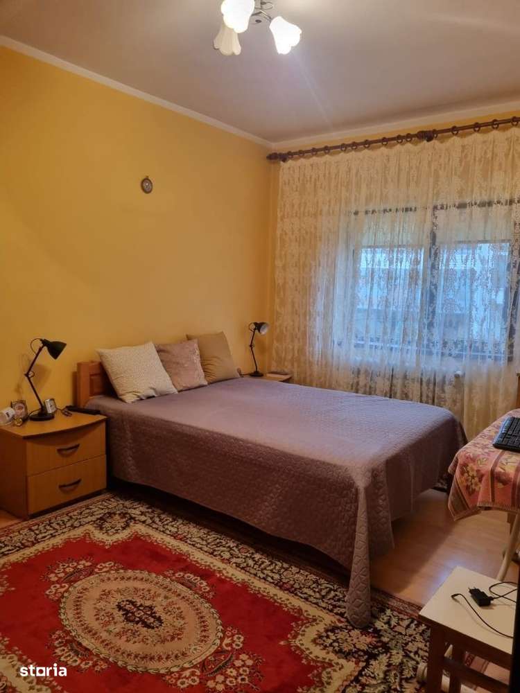 Casa 6 camere, Centru – Palas 2 – Amplasare excelenta ! - Imagine principală: 3/7