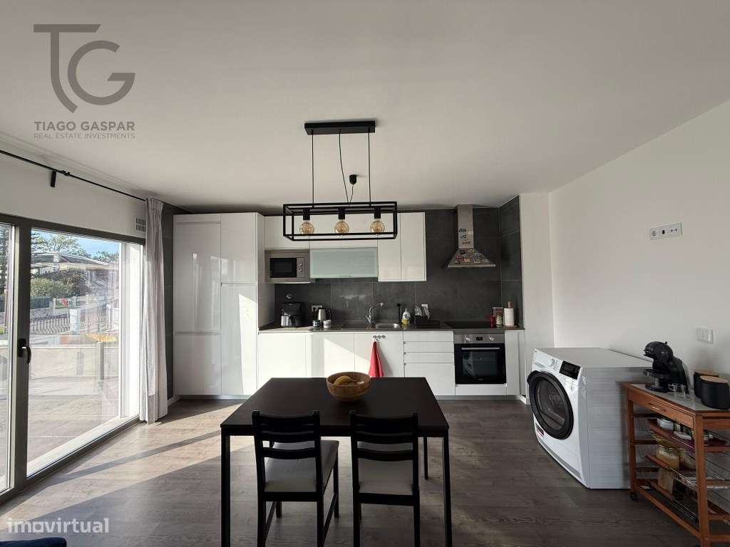 T2 com Terraço e Garagem em Ericeira-5