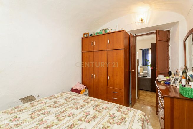 Oportunidade Única no Algarve – Propriedade de 33.840m² com duas morad-21