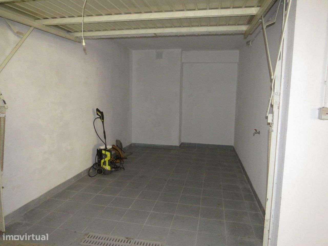 Vende-se Garagem no Algueirão - Grande imagem: 4/5
