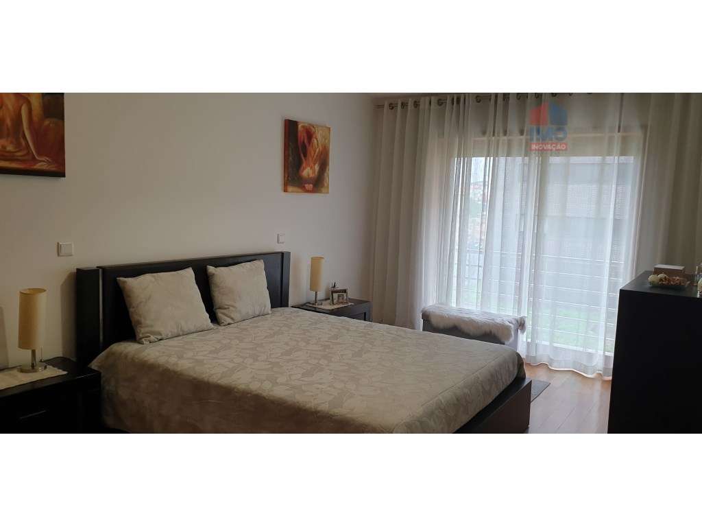 APARTAMENTO T3 COM 2 LUGARES DE GARAGEM NO CENTRO DE VILA REAL-4