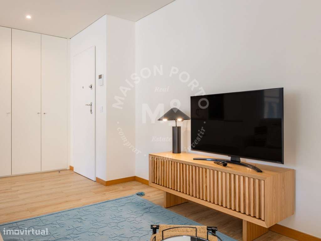 Apartamento T1 com Varanda Totalmente Equipado e Mobilado no Bonfim...-26