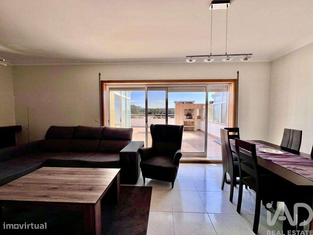 Apartamento T2 em Vilar E Mosteiró de 108,00 m2 - Grande imagem: 2/21