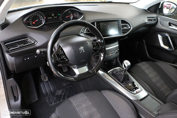 Peugeot 308 2.0 BlueHDi Allure - 2