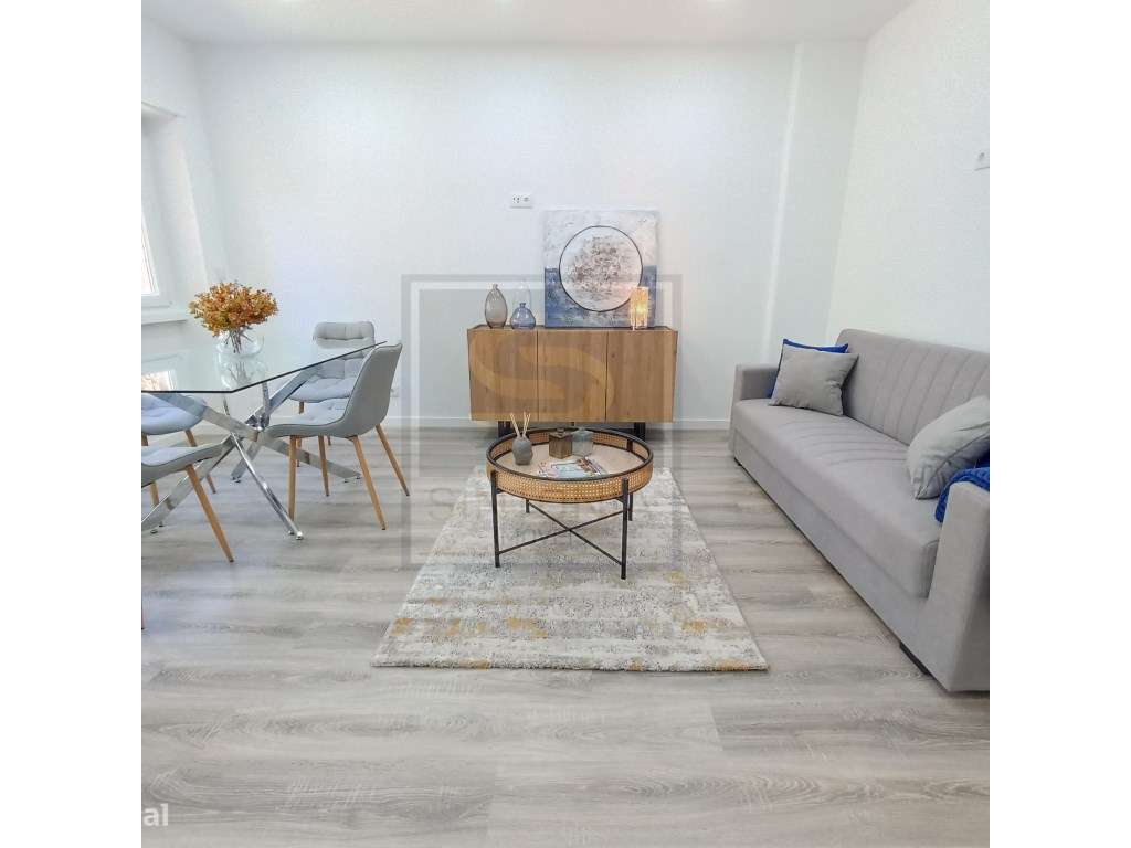 Apartamento T3 Totalmente Remodelado - Benfica - Grande imagem: 2/16