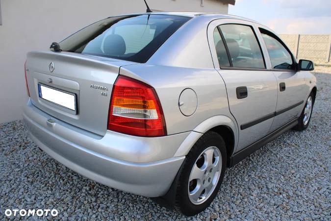 Opel Astra 1.6 Dream - 4