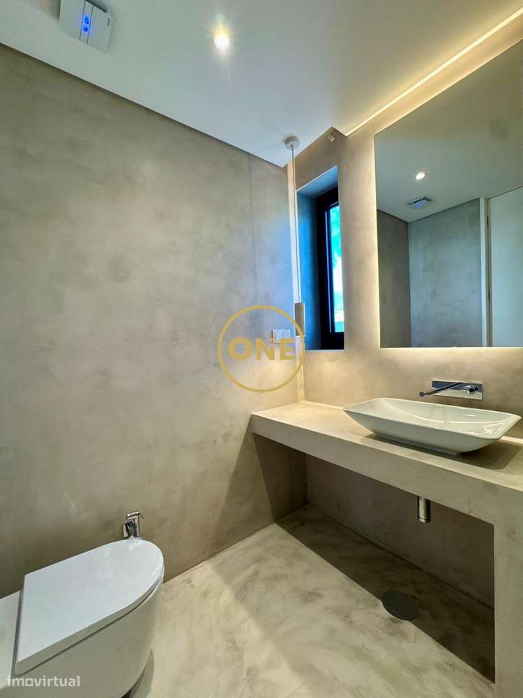 Moradia NOVA T3+1 | 330 m2 | Piscina | PRAIA | Francelos-27