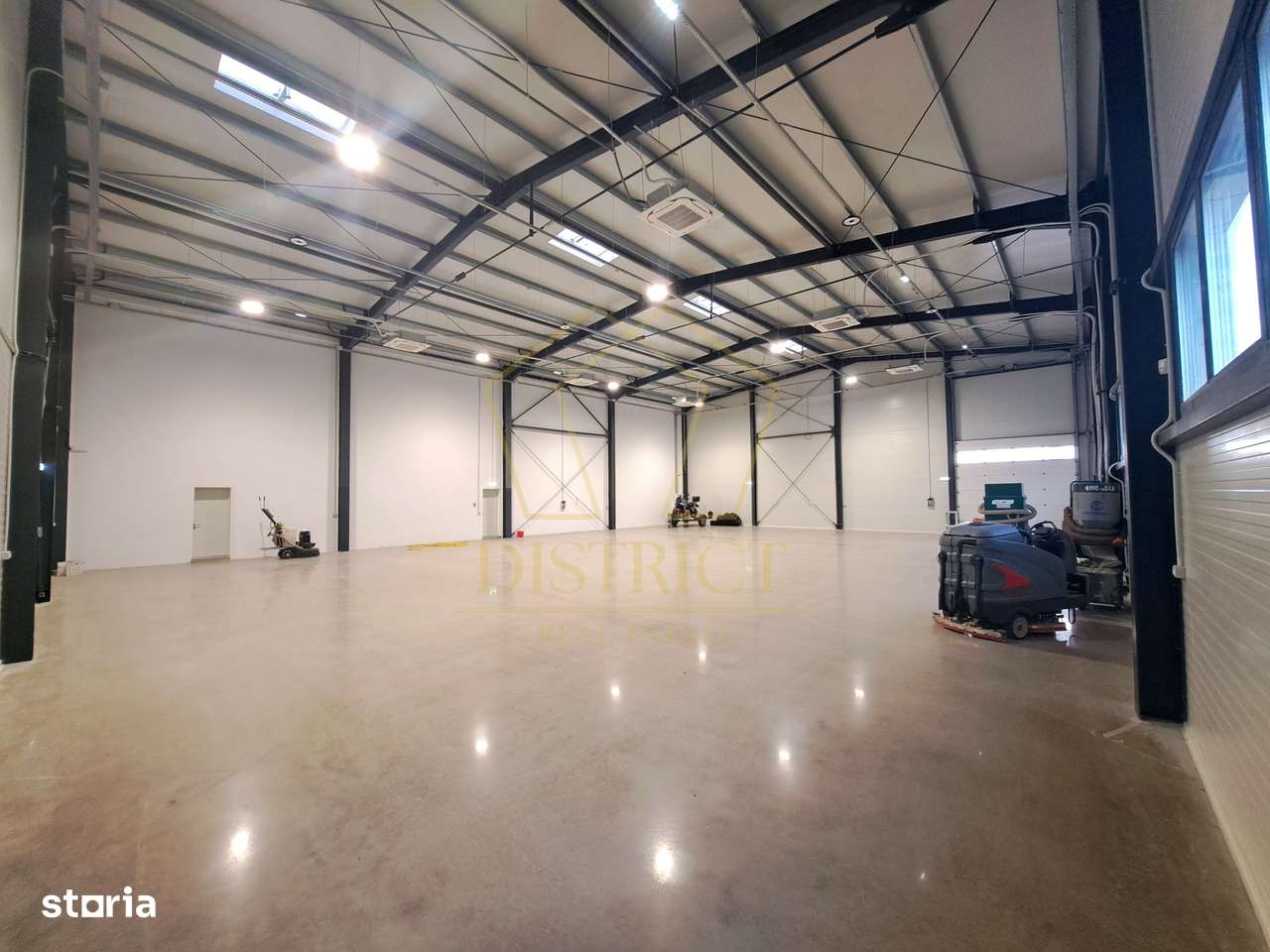COM 0% Hala servicii,  birouri, depozitoare la prima inchiriere | Giar - Imagine principală: 2/16