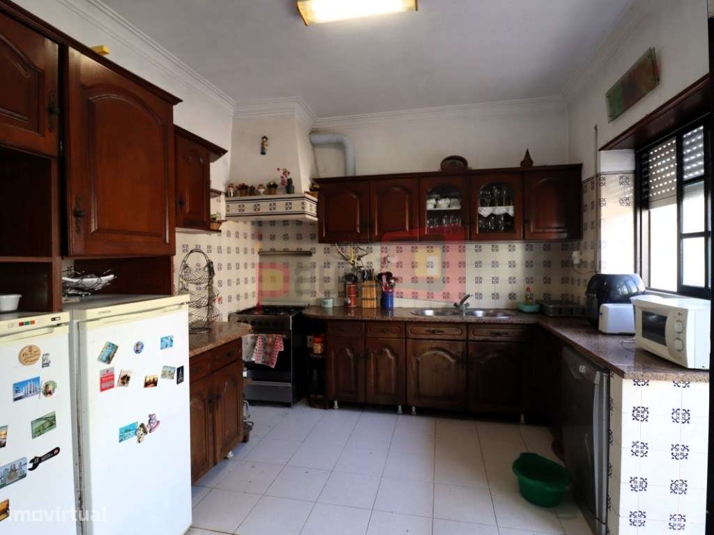 MORADIA T4 COM GARAGEM E TERRAÇO - MONTIJO-14