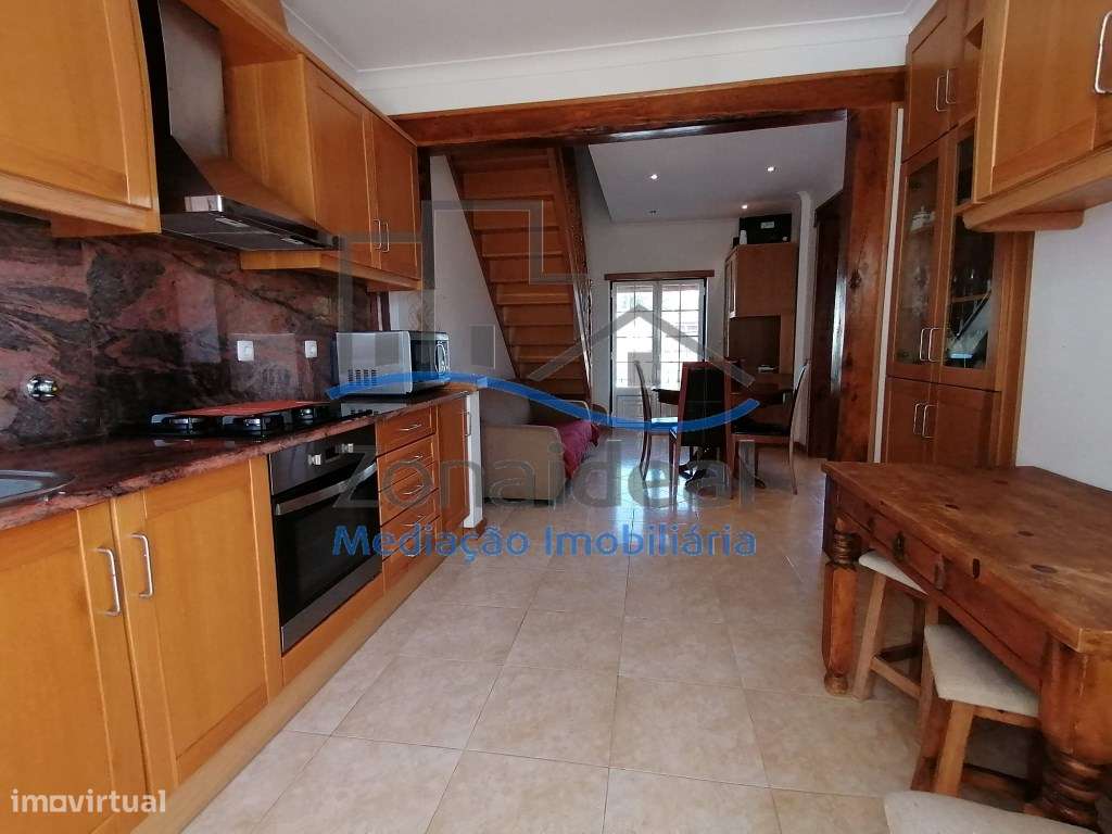 Moradia com quintal, localizada em Alenquer - Grande imagem: 4/21