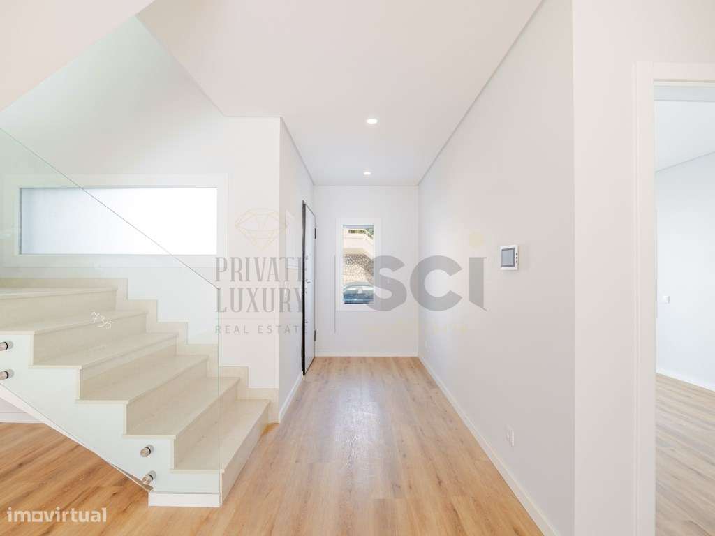 Moradia T4 Amora com Garagem Centro da Cidade - Grande imagem: 5/60