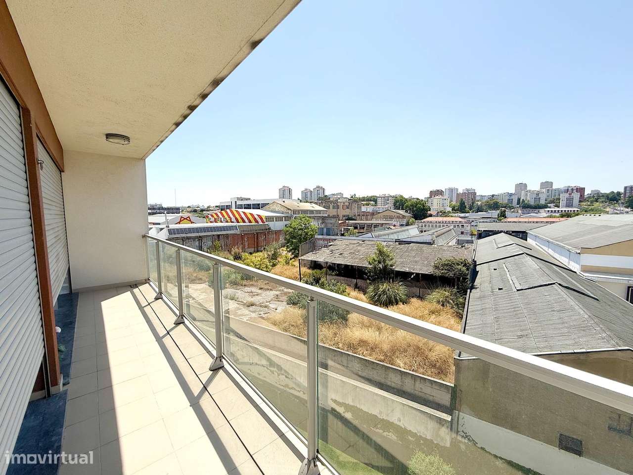 T1 no Condomínio MetroCity! - Grande imagem: 4/28