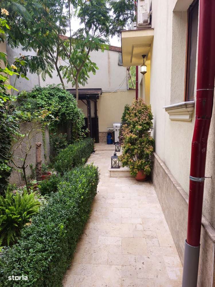 Vila frumoasa ,localizata central\ Unirii Square\Proprietar-6