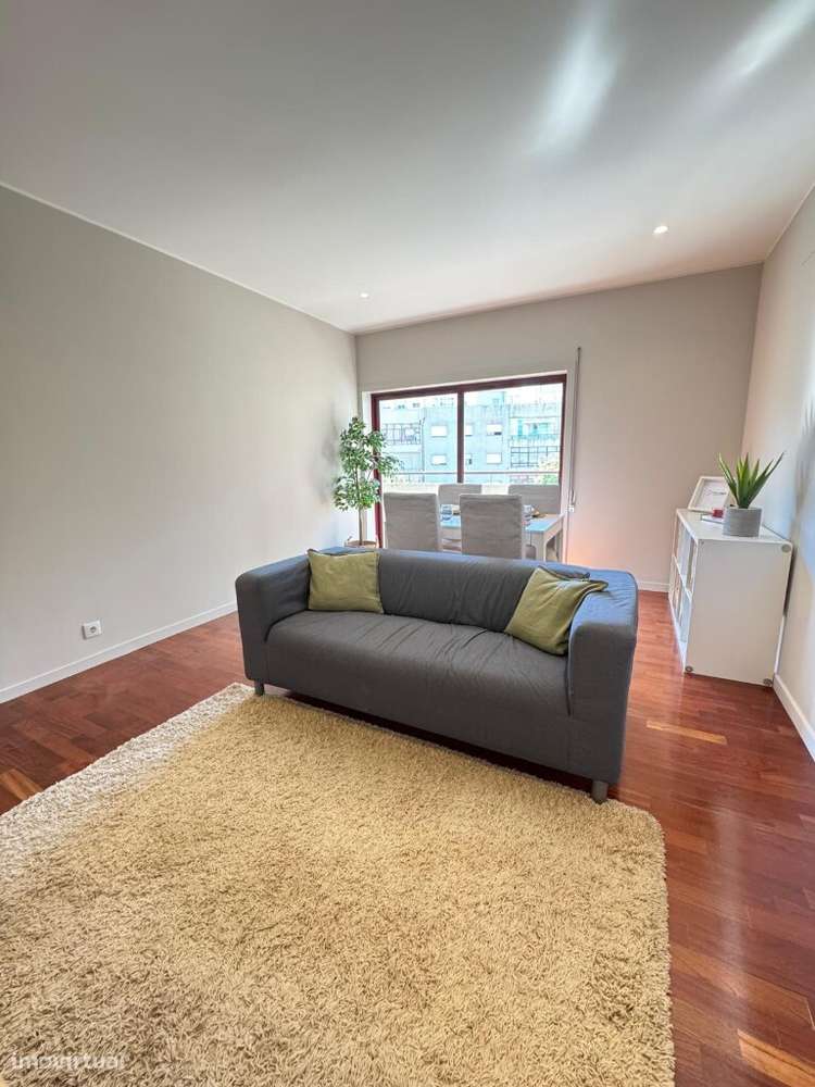 Apartamento T2 Remodelado-7