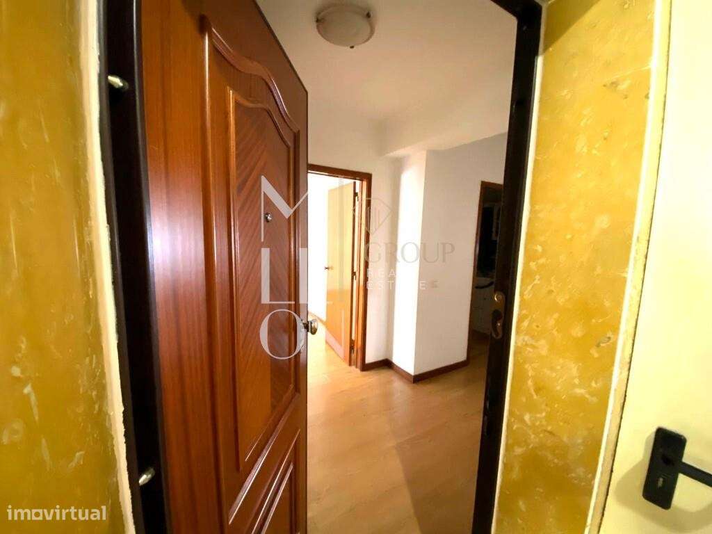 T3 situado na zona da Abóboda em São Domingos de Rana - Grande imagem: 4/13