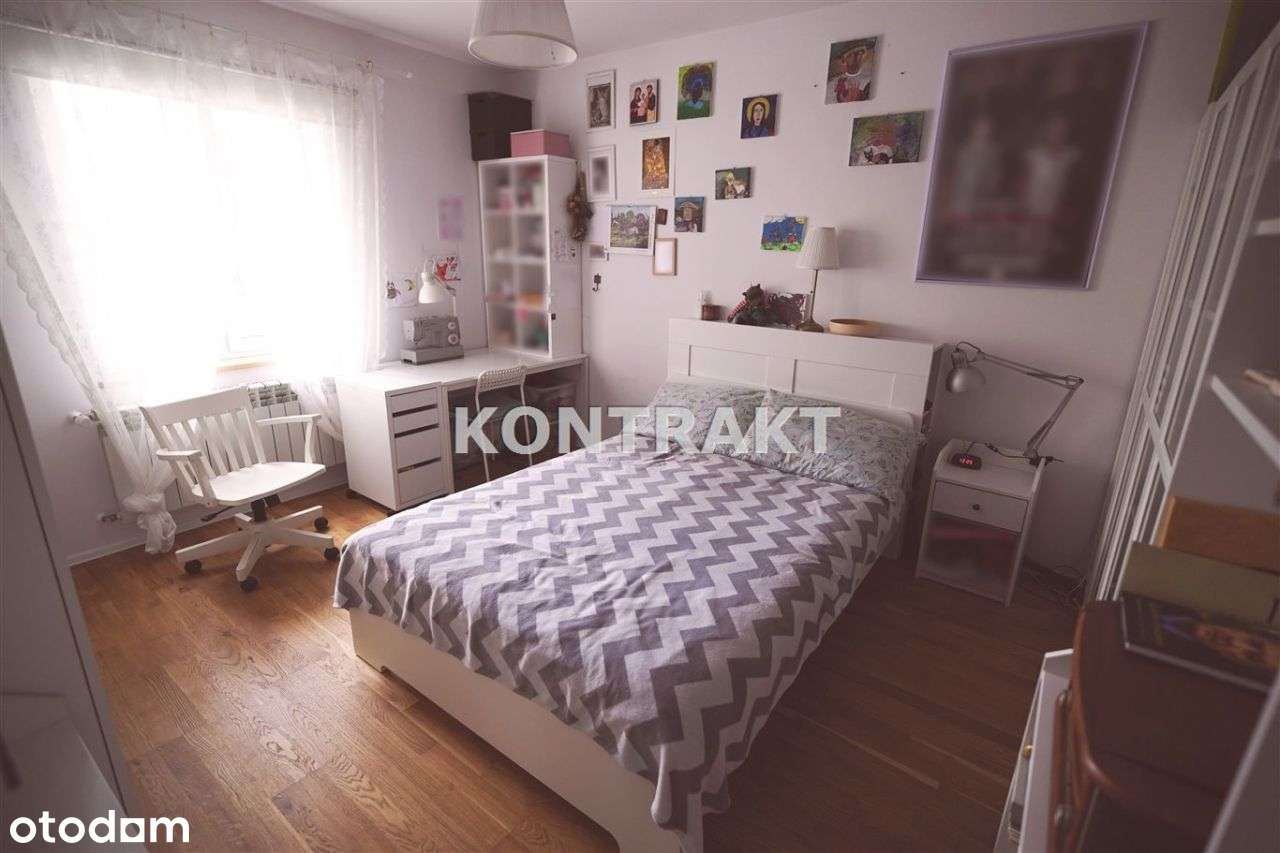 Trzypokojowe mieszkanie w centrum miasta Oświęcim.-12