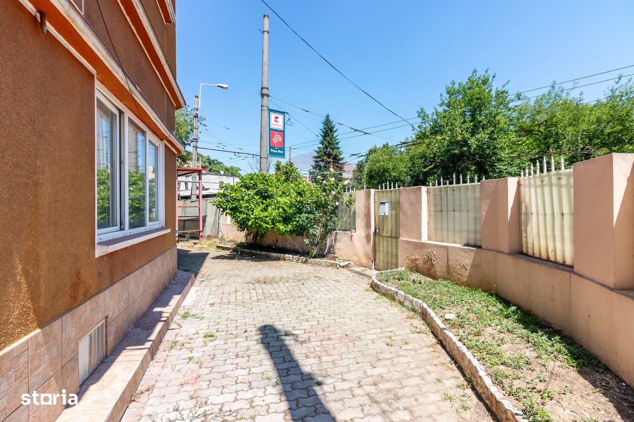 Casă / Vilă în zona Calea Calarasilor, ideal investitie, 6xparcare-5