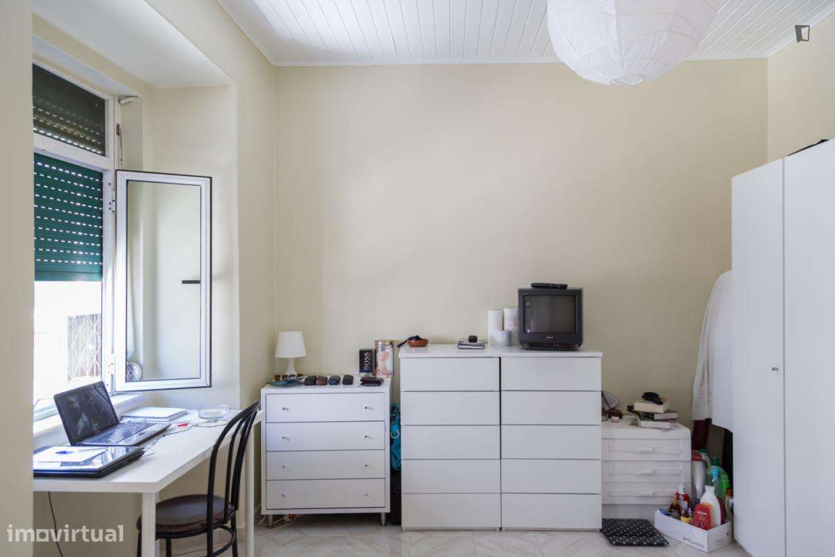 Quarto - localizado em Penha de França Lisbon - Grande imagem: 4/6