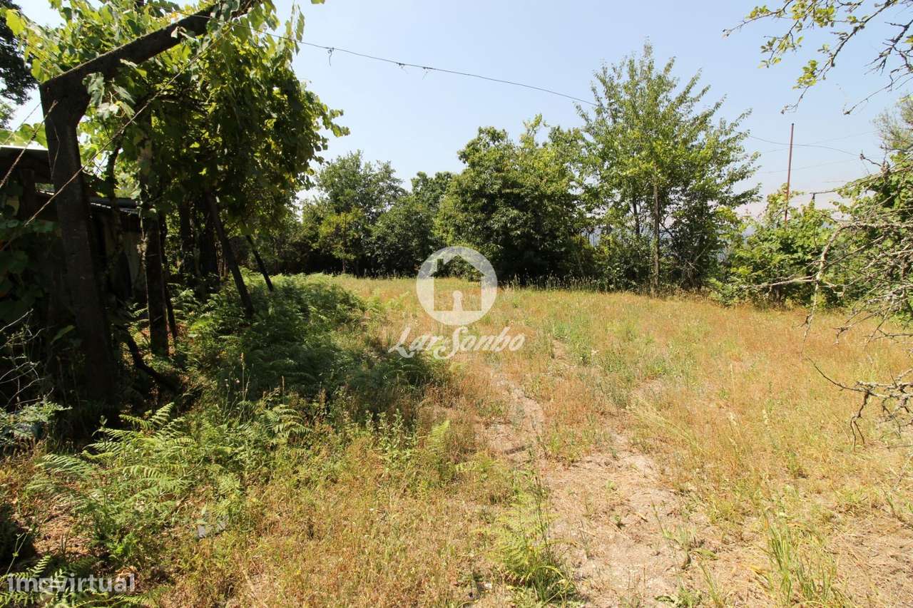 Terreno de construção com 1.815m2 em Serafão, Fafe-2