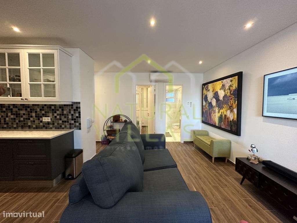 Apartamento T1 + 1 Renovado na Prestigiada Marina de Vilamoura-1
