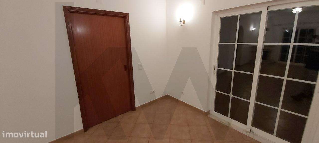 Moradia Germinada T3 à Venda em Sagres – Conforto, Luz Natural e Excel - Grande imagem: 3/31