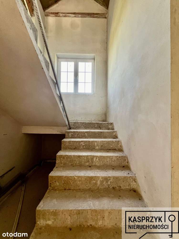 Działka z domem do wykończenia w Besku.-13