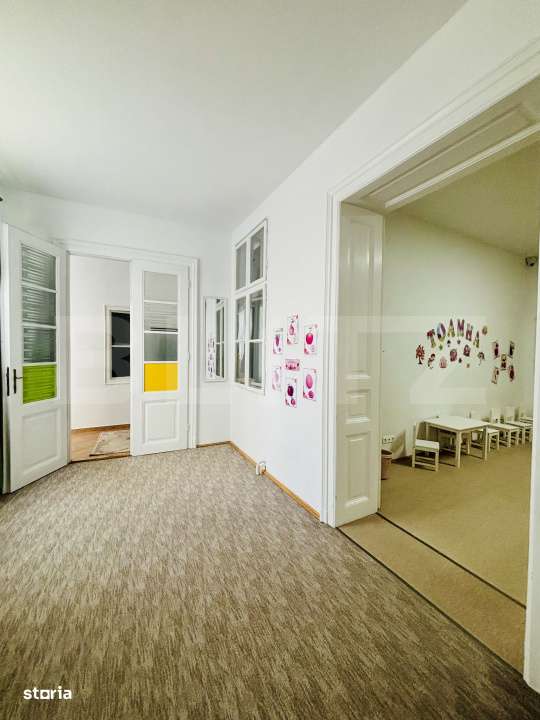 Casa 10 camere, 170 mp, zona Lunei