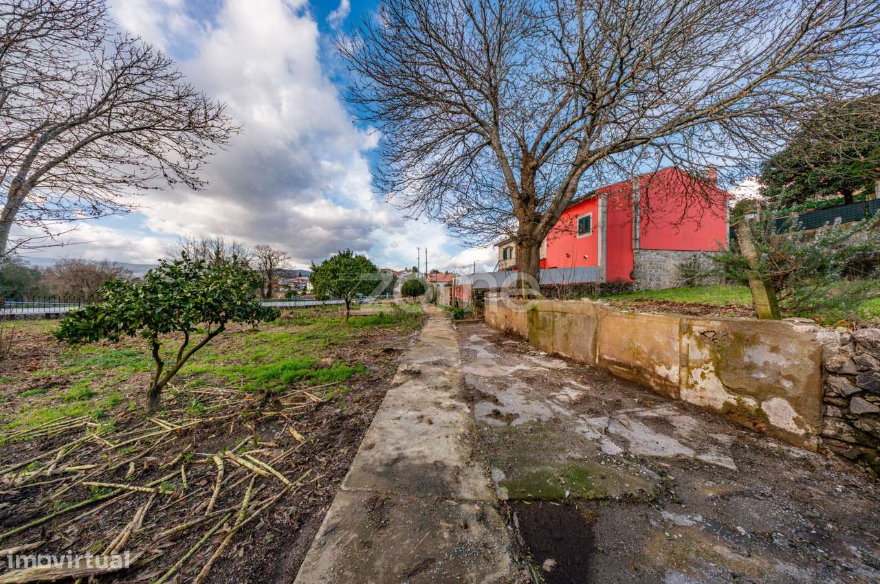 Moradia T3 com lote terreno 1468 m2 em Ponte da Barca-29