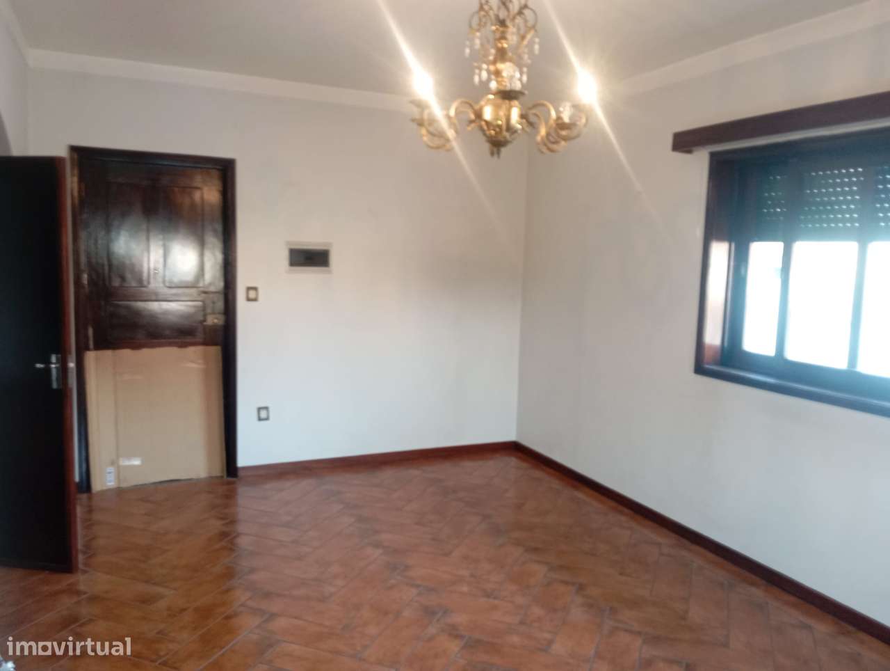 Moradia com jardim e garagem Lugar nobre cidade de Oliveira de Azeméis-6