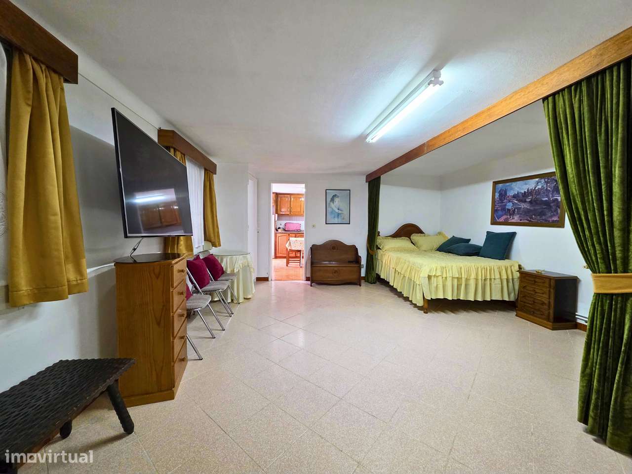 Moradia T5 em Darque com Jardim, Garagem e Anexo-27