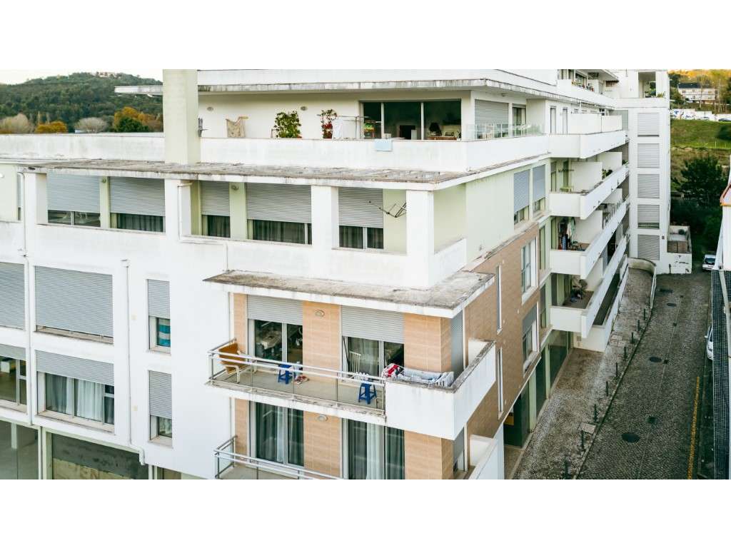 Apartamento T3 no Centro Histórico de Alcobaça-33