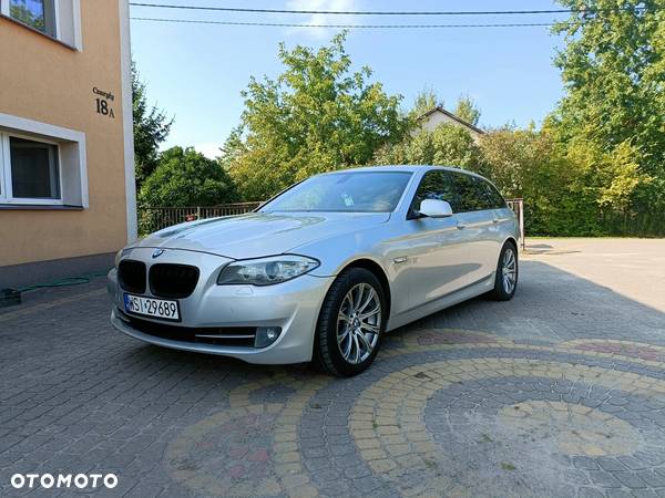 BMW Seria 5 520d Touring - 4